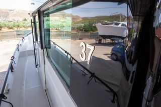 Axopar 2018 37 Cabin-thumb-2
