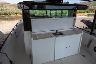 Axopar 2018 37 Cabin-thumb-3