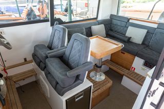Axopar 2018 37 Cabin-thumb-7