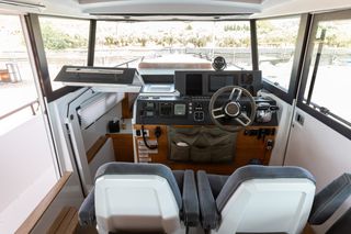 Axopar 2018 37 Cabin-thumb-11