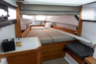 Axopar 2018 37 Cabin-thumb-13