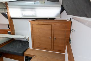 Axopar 2018 37 Cabin-thumb-14