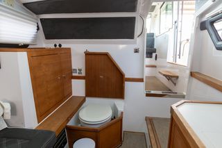 Axopar 2018 37 Cabin-thumb-15
