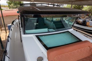 Axopar 2018 37 Cabin-thumb-6