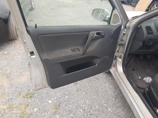 Volkswagen polo-thumb-1