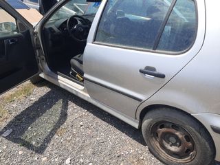 Volkswagen polo-thumb-2