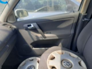 Volkswagen polo-thumb-3
