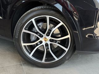 Porsche Cayenne 2021 COUPE GTS E-HYBRID PANO/BOSE/SPORT CHRONO - VENER1S MOTORS-thumb-3