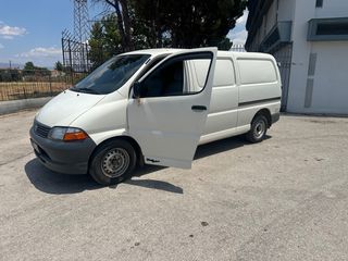 Κλούβα Toyota 2004 D4