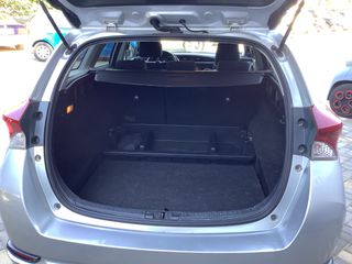 Toyota Auris 2016-thumb-5