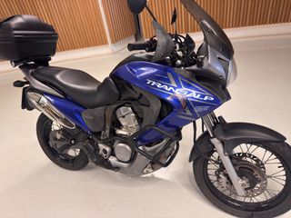 Honda Transalp 700 2014