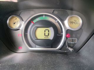 Mitsubishi i-MiEV 2011-thumb-7