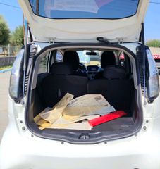 Mitsubishi i-MiEV 2011-thumb-8