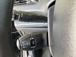 Peugeot 208 2017 1.2 VTI ACTIVE-thumb-11