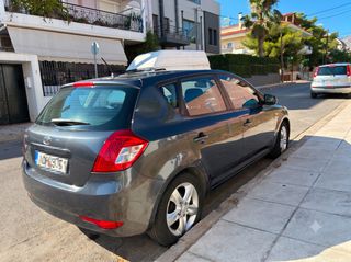 Kia Ceed / cee'd 2011