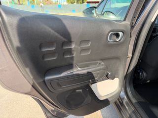 Citroen C3 2022 1.5 cc 100hp / BlueHDi S&S Feel NavI/-thumb-27