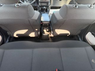 Citroen C3 2022 1.5 cc 100hp / BlueHDi S&S Feel NavI/-thumb-23