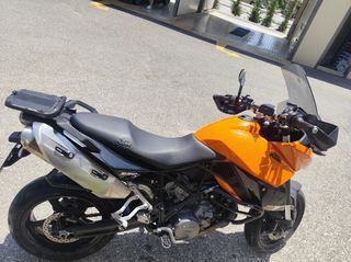KTM 990 Supermoto 2012-thumb-2