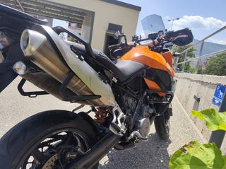 KTM 990 Supermoto 2012-thumb-3