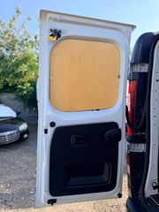 Renault Trafic 2019-thumb-17