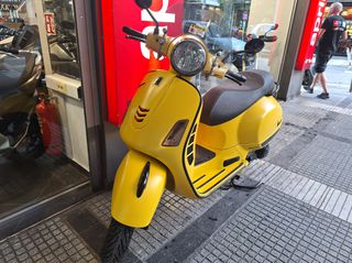 Piaggio Vespa GTS 300 2017 SUPER SPORT-thumb-1
