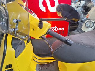 Piaggio Vespa GTS 300 2017 SUPER SPORT-thumb-4