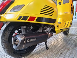 Piaggio Vespa GTS 300 2017 SUPER SPORT-thumb-23