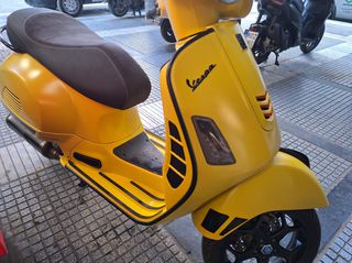 Piaggio Vespa GTS 300 2017 SUPER SPORT-thumb-27