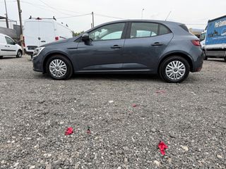 Renault Megane 2016-thumb-3