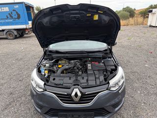 Renault Megane 2016-thumb-7