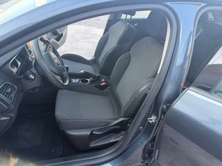 Renault Megane 2016-thumb-11