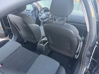 Renault Megane 2016-thumb-19