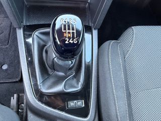 Renault Megane 2016-thumb-28