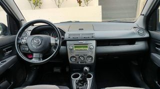 Mazda 2 2004-thumb-5