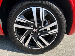 Peugeot 208 2020 1.2 PureTech Turbo 101 hp Allure Version-thumb-23