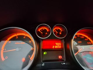 Peugeot 308 2008 1.4 16V 95PS-thumb-9