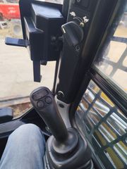 Εκσκαφάκι (διαβολάκι) Gehl 2023 R260-thumb-25