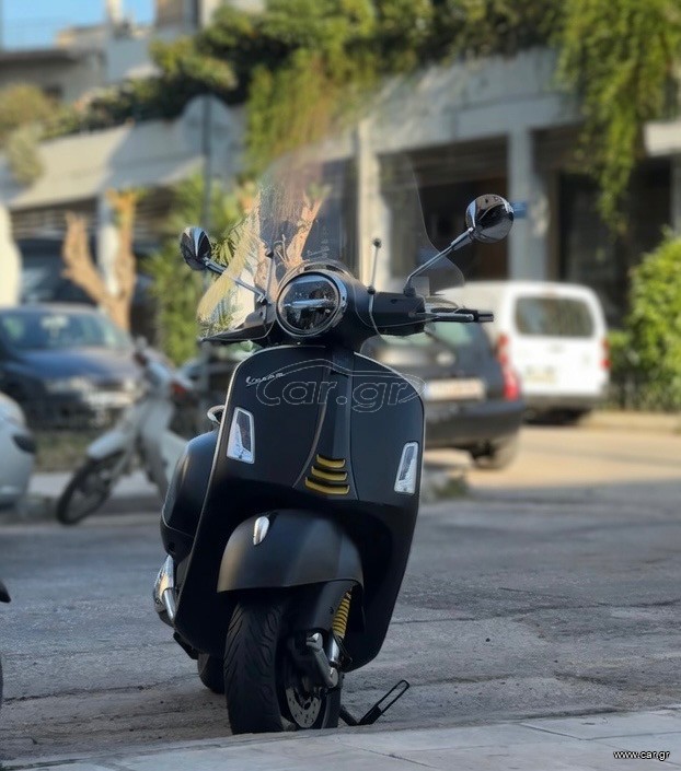 Vespa GTS 300 2021 SuperTech