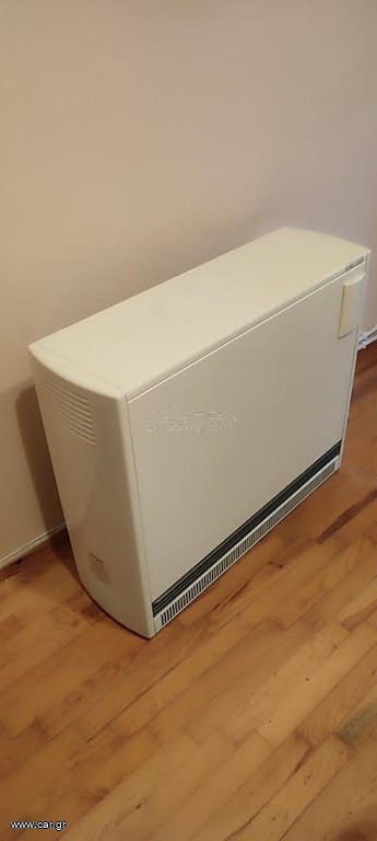 Δύο θερμοσυσσωρευτές STIEBEL ELTRON