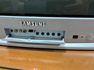 Samsung CRT TV-thumb-1