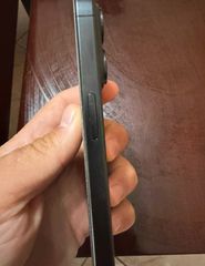 apple iphone 15 pro-thumb-4