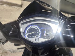 Yamaha CRYPTON-X135 2010 SPECIAL EDITION-thumb-6