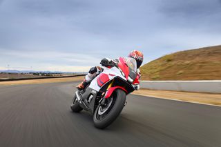 Yamaha YZF - R 7 2026 ΕΤΟΙΜΟΠΑΡΑΔΟΤΗ! R7 Anniversary White-thumb-10