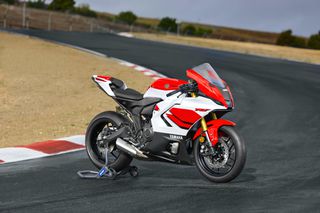 Yamaha YZF - R 7 2026 ΕΤΟΙΜΟΠΑΡΑΔΟΤΗ! R7 Anniversary White-thumb-13