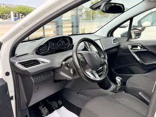 Peugeot 208 2016 1.2 PURETECH 110 ALLURE-thumb-8
