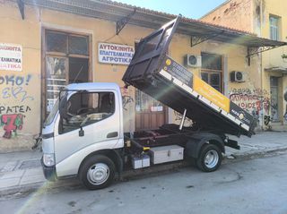 Ανατροπή Toyota 2013 DYNA 150-thumb-3