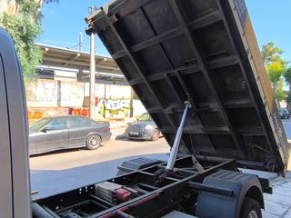 Ανατροπή Toyota 2013 DYNA 150-thumb-11