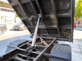 Ανατροπή Toyota 2013 DYNA 150-thumb-12