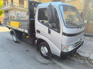 Ανατροπή Toyota 2013 DYNA 150-thumb-24