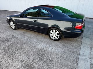 Mercedes-Benz CLK 200 2002-thumb-3